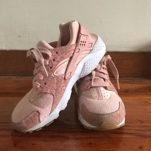 Nike Huarache Sneakers